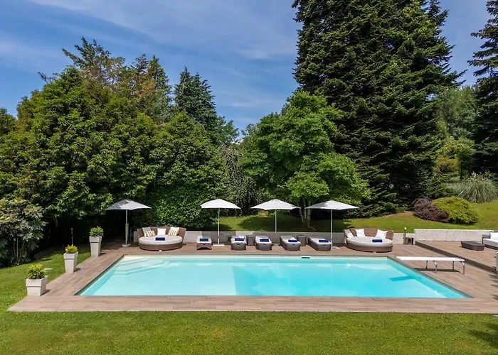 Villa Italian Lakes With Heated Pool *