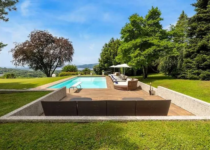 Villa Italian Lakes With Heated Pool Besozzo