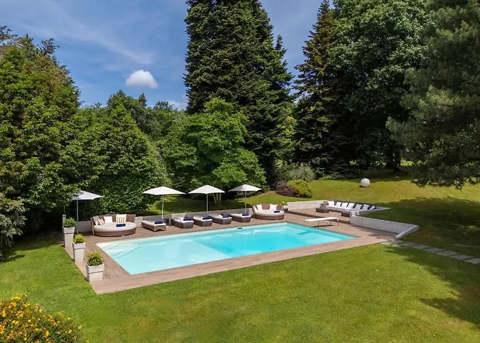 Italian Lakes With Heated Pool Besozzo