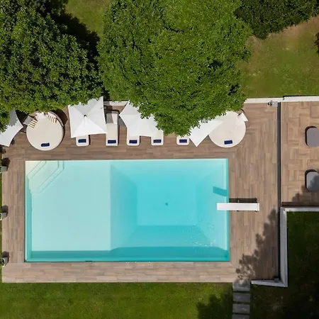 Italian Lakes With Heated Pool Вилла