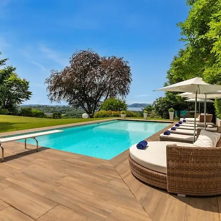 Вилла Italian Lakes With Heated Pool